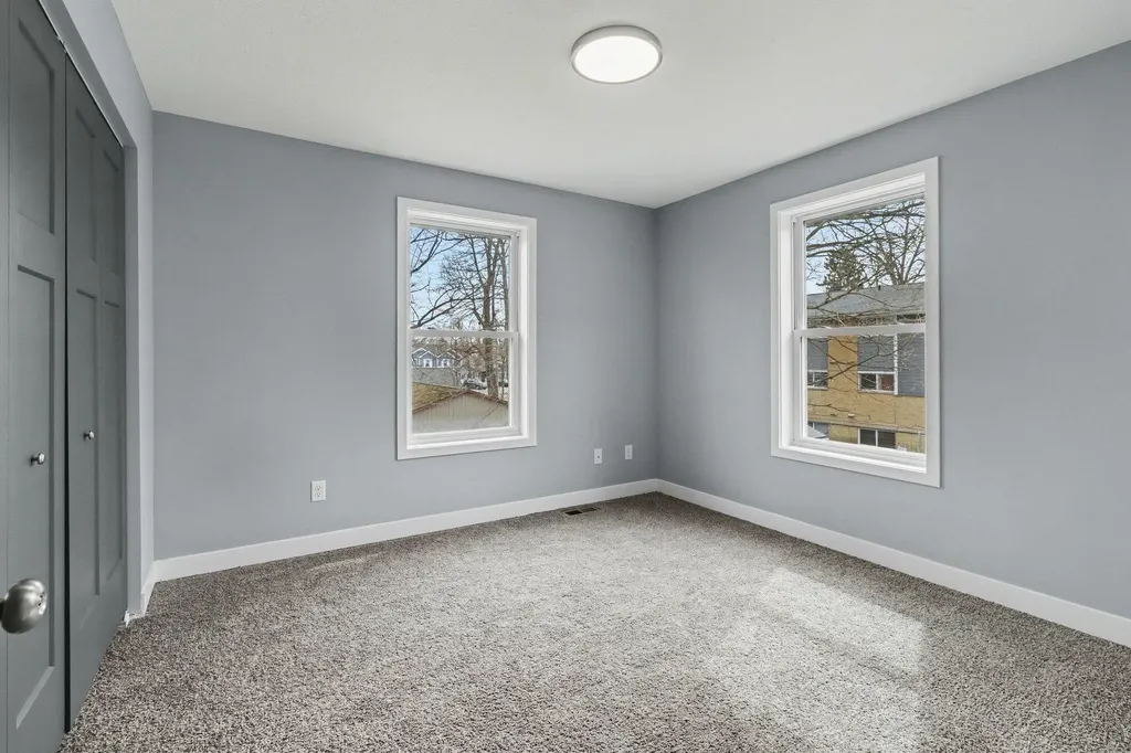 1205 Summit Avenue Kalamazoo City MI 49006