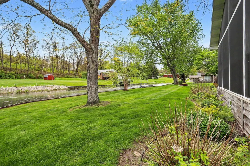 12417 Sunset Drive Fabius Township MI 49093