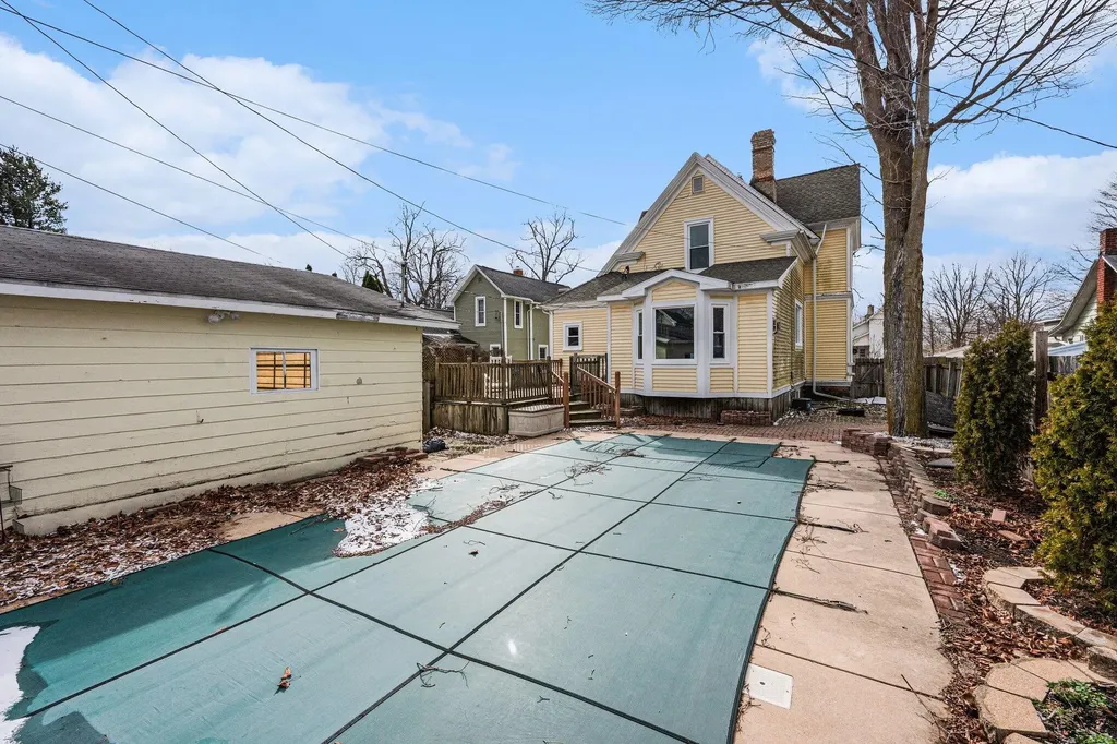 330 N State Street Nashville Village MI 49073