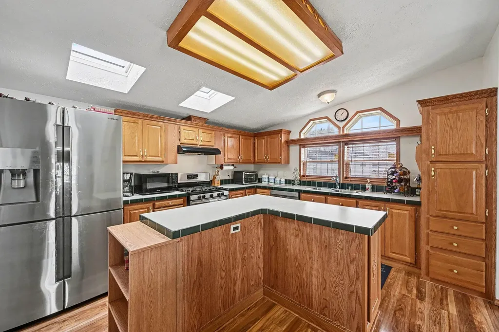 5552 Goldenrod Street Kalamazoo Charter Township MI 49009