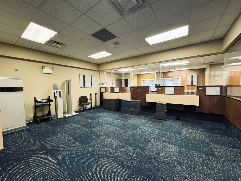 5101 N Grand River Avenue Lansing City MI 48906