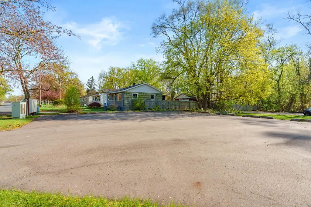 1726 W Michigan Avenue Battle Creek City MI 49037