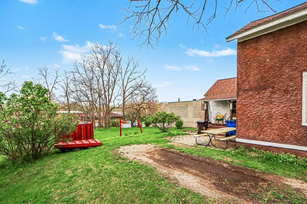 3011 Riverview Drive Kalamazoo Charter Township MI 49004