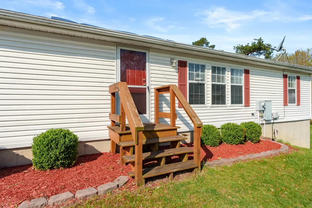 104 Seneca Street Decatur Village MI 49045