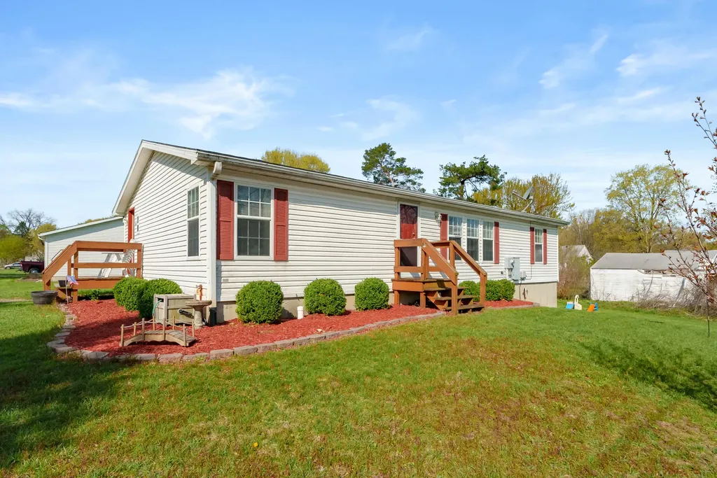 104 Seneca Street Decatur Village MI 49045
