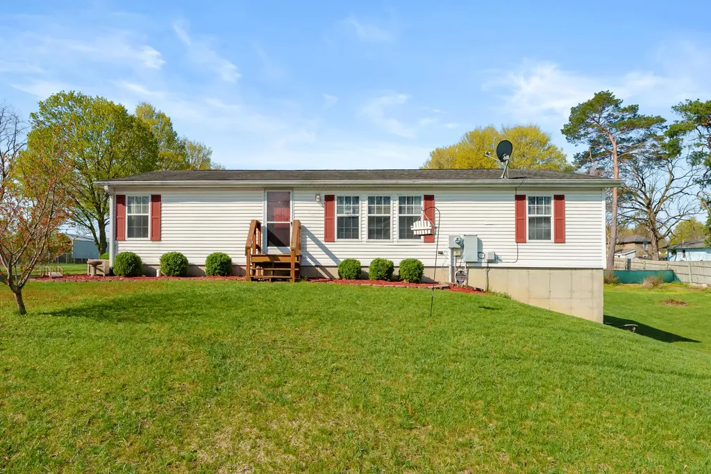104 Seneca Street Decatur Village MI 49045