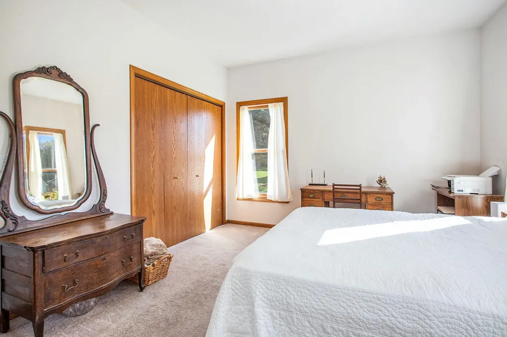 18 W Suttons Ridge Newton Township MI 49014