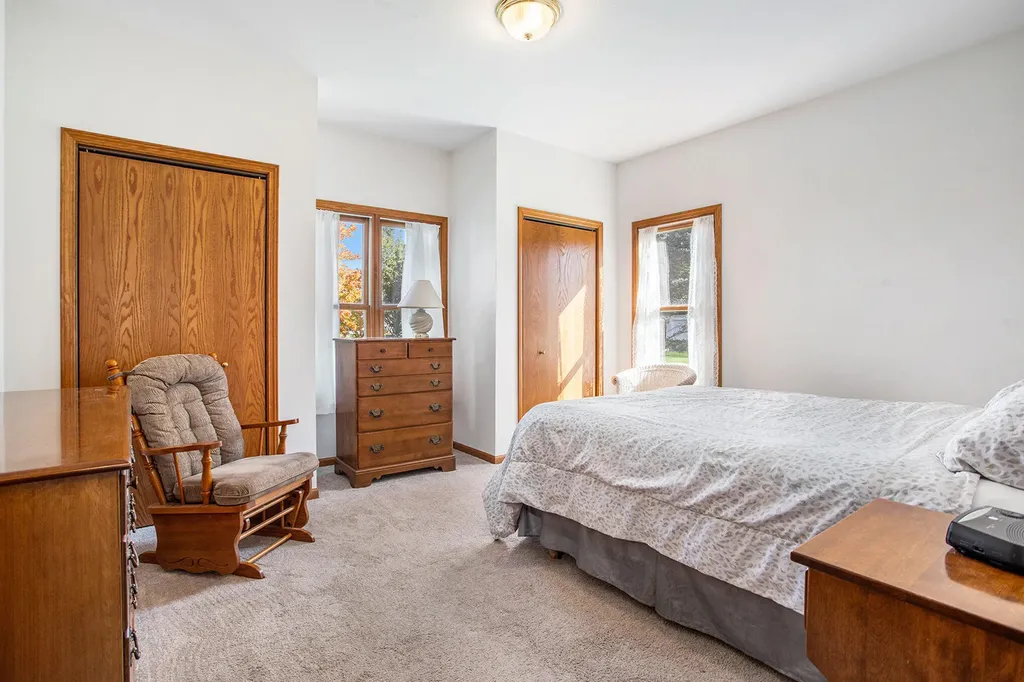 18 W Suttons Ridge Newton Township MI 49014