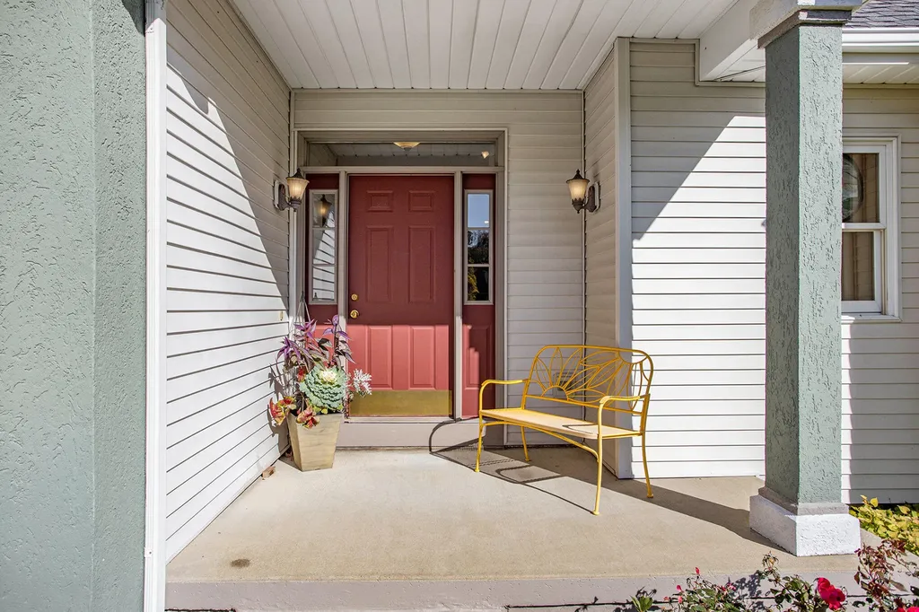 18 W Suttons Ridge Newton Township MI 49014