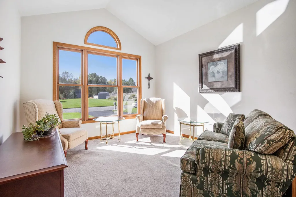 18 W Suttons Ridge Newton Township MI 49014