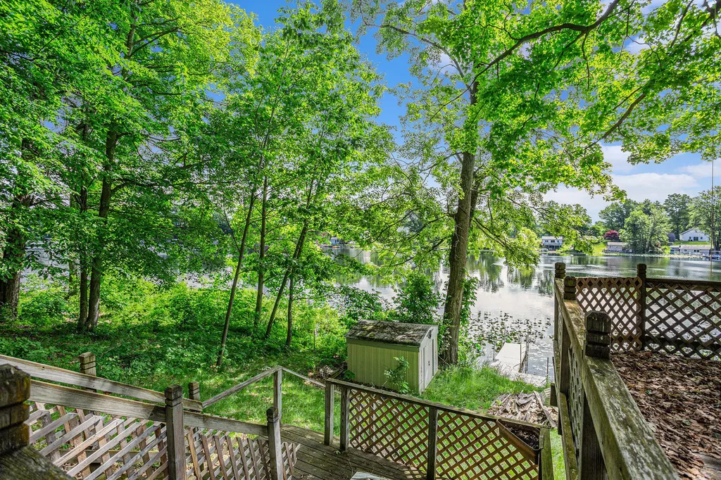 2681 Geneva Lake Drive S Wayland Township MI 49344