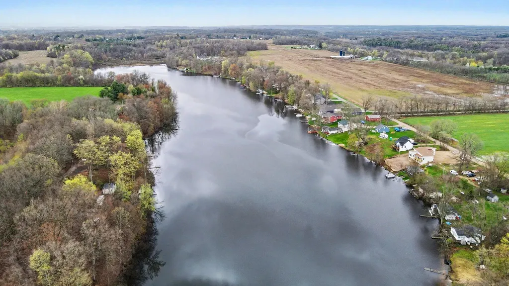 2681 Geneva Lake Drive S Wayland Township MI 49344