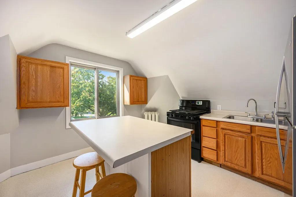 316/324 Stuart Avenue Kalamazoo City MI 49007