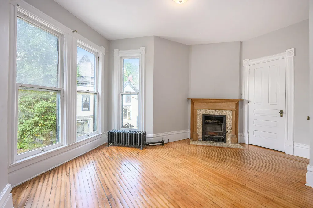 316/324 Stuart Avenue Kalamazoo City MI 49007