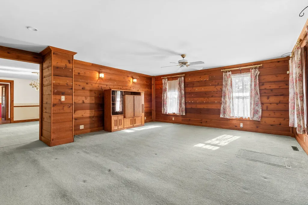 58380 County Road 365 N Lawrence Township MI 49064