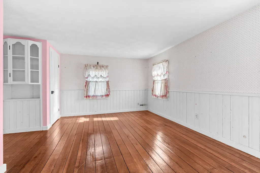 58380 County Road 365 N Lawrence Township MI 49064