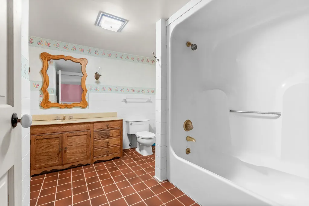 58380 County Road 365 N Lawrence Township MI 49064