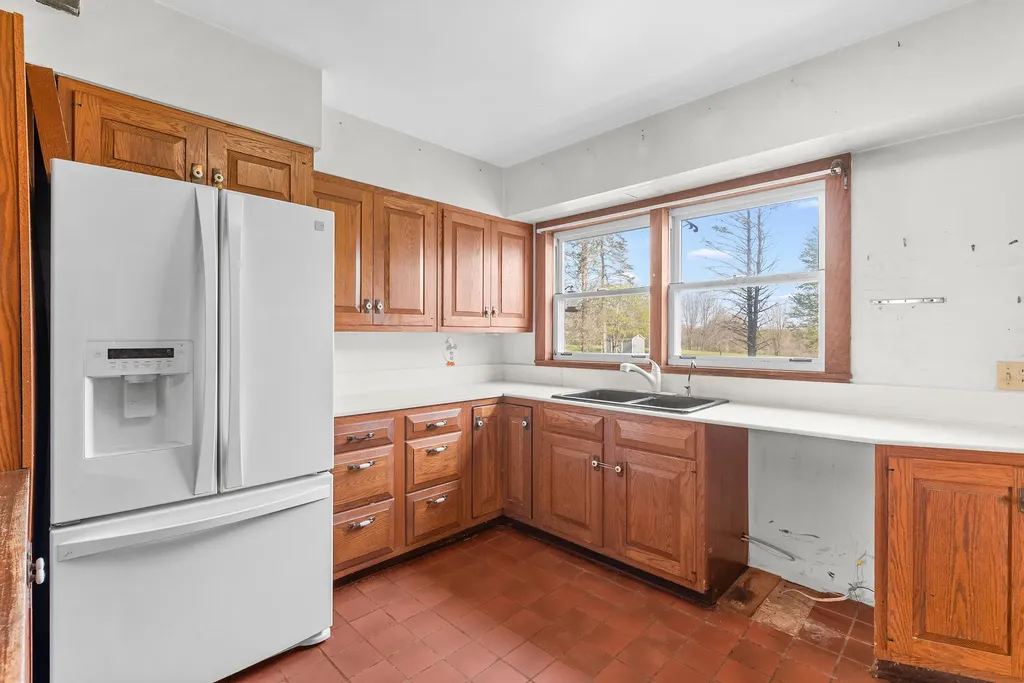 58380 County Road 365 N Lawrence Township MI 49064