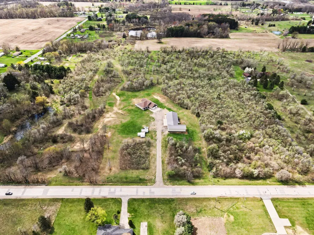 1160 S M 140 Bainbridge Township MI 49098