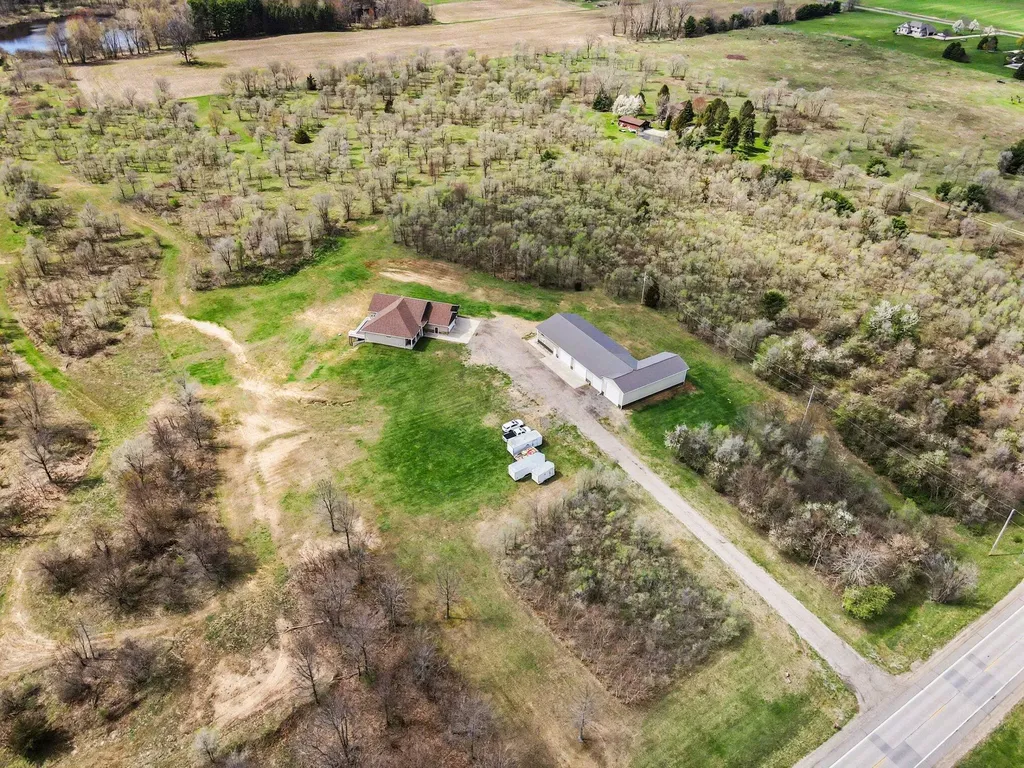 1160 S M 140 Bainbridge Township MI 49098