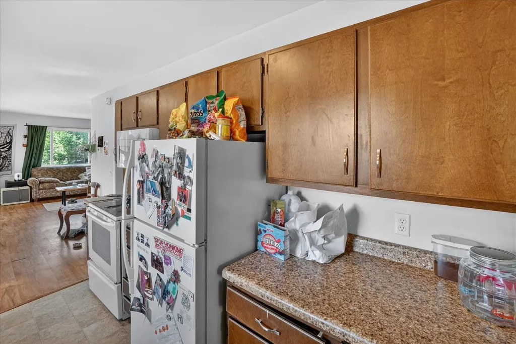 176 Oakhurst Avenue Kalamazoo City MI 49001