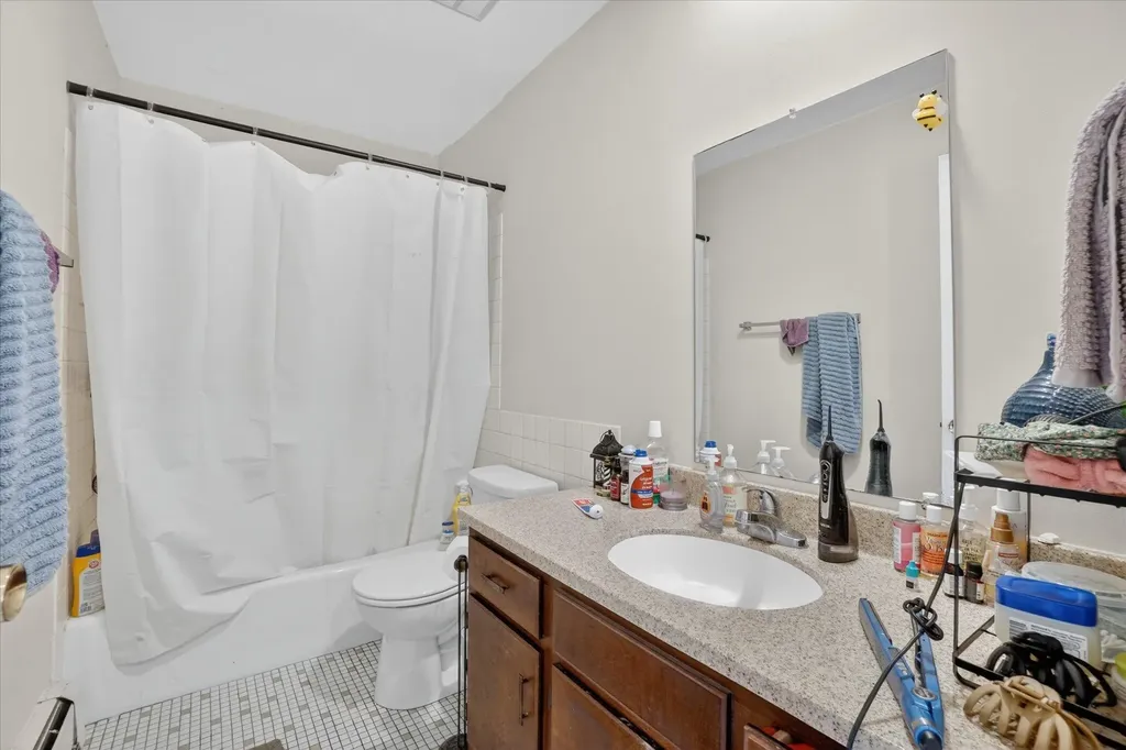 176 Oakhurst Avenue Kalamazoo City MI 49001