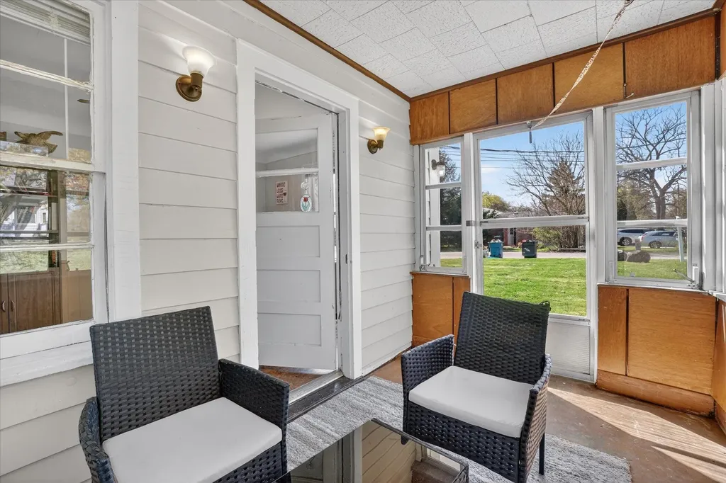 176 Oakhurst Avenue Kalamazoo City MI 49001