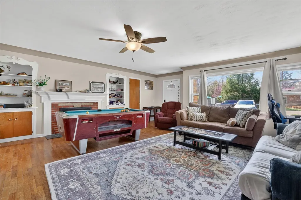 176 Oakhurst Avenue Kalamazoo City MI 49001