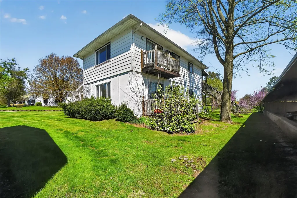 176 Oakhurst Avenue Kalamazoo City MI 49001