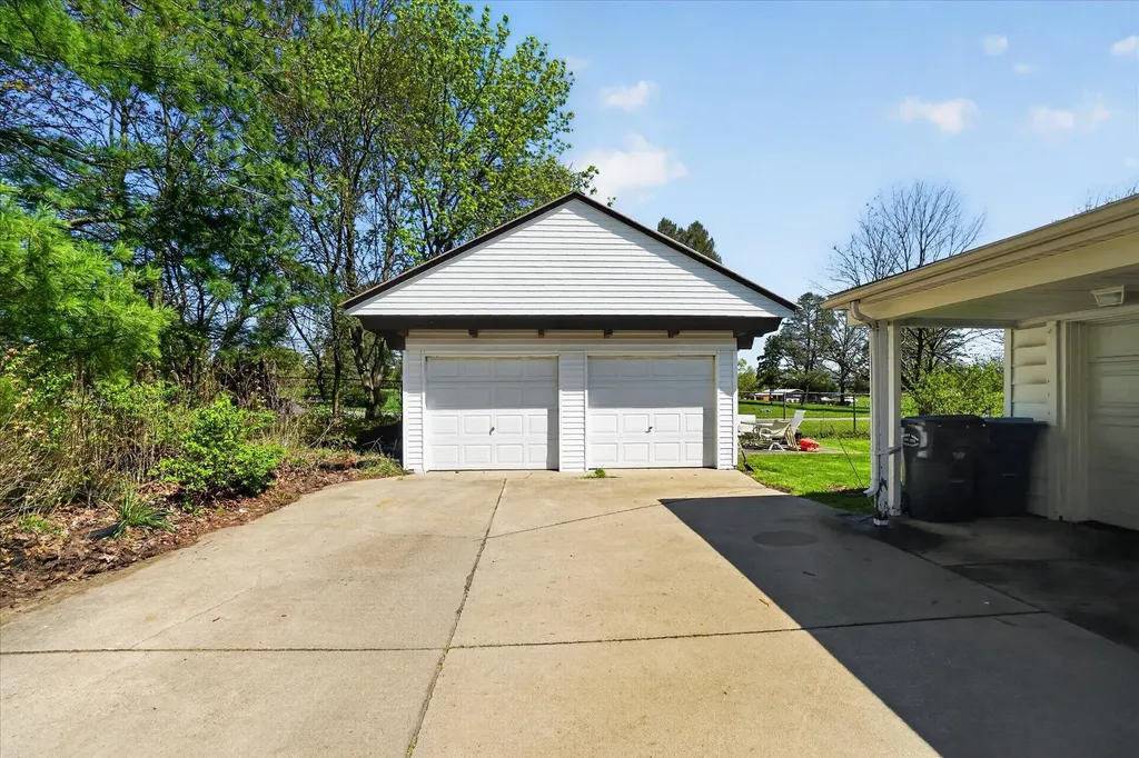 176 Oakhurst Avenue Kalamazoo City MI 49001