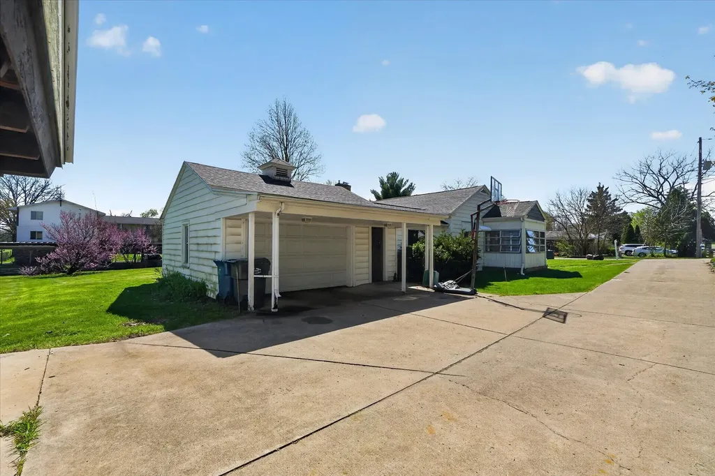 176 Oakhurst Avenue Kalamazoo City MI 49001
