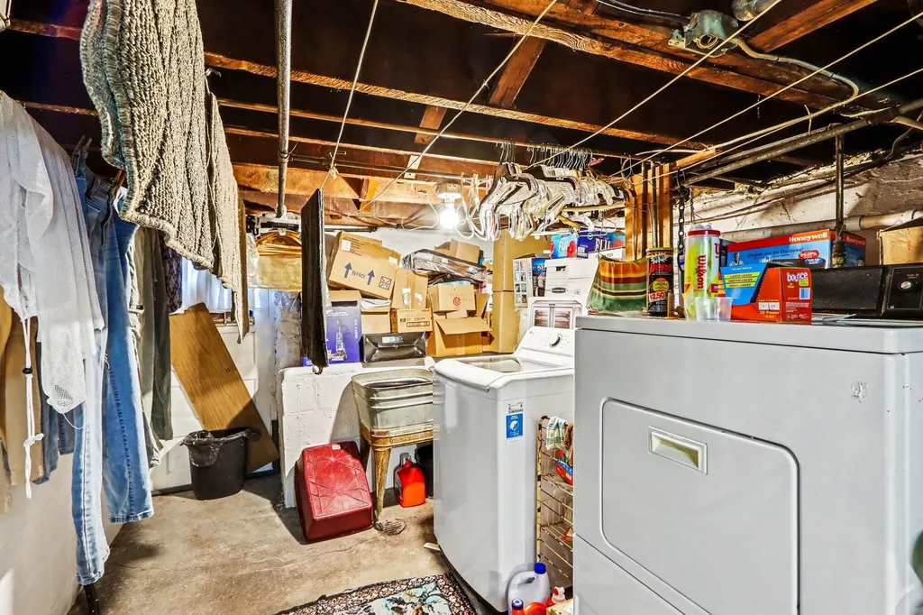 3011 Riverview Drive Kalamazoo Charter Township MI 49004