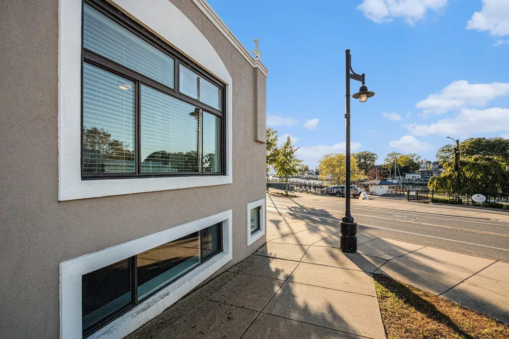 259 Kalamazoo Street South Haven City MI 49090