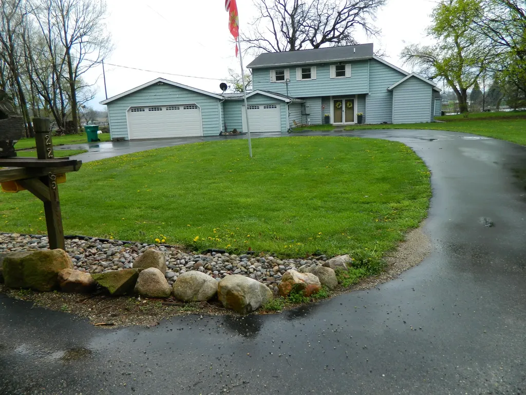 22951 Riverside Drive Nottawa Township MI 49072