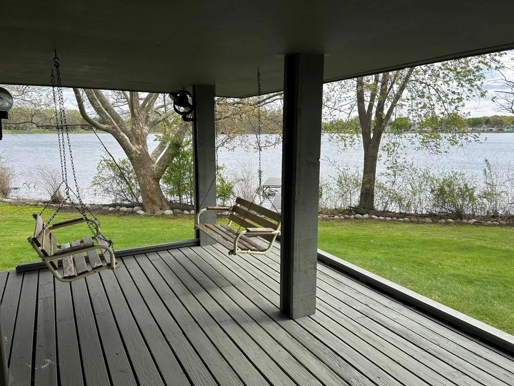 11975 E Lee Mar Drive Brady Township MI 49097
