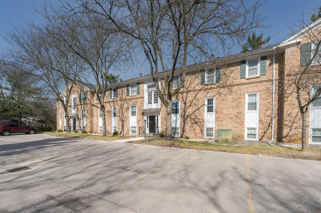 721 Whitcomb Street Kalamazoo City MI 49008