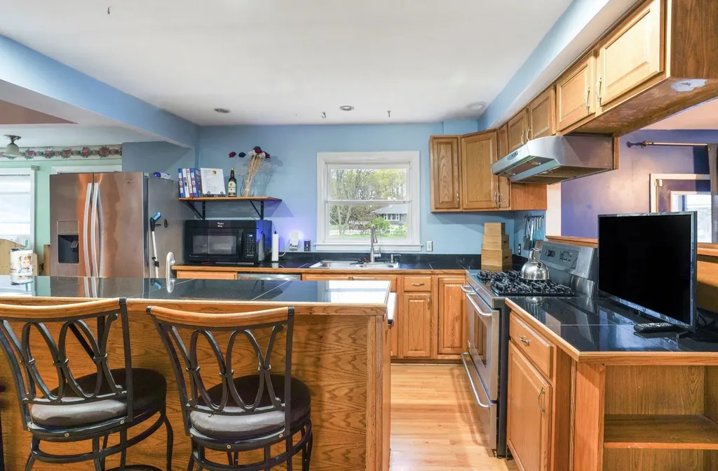 3426 Meadowcroft Avenue Kalamazoo Charter Township MI 49004