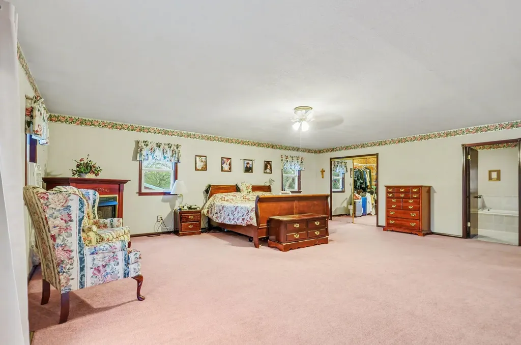 3426 Meadowcroft Avenue Kalamazoo Charter Township MI 49004