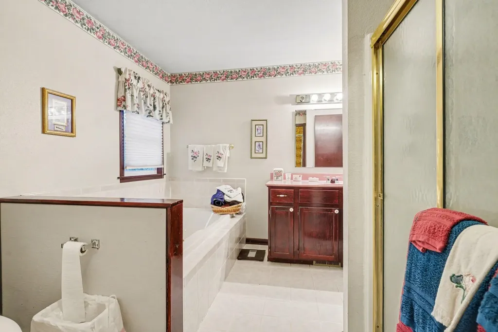 3426 Meadowcroft Avenue Kalamazoo Charter Township MI 49004