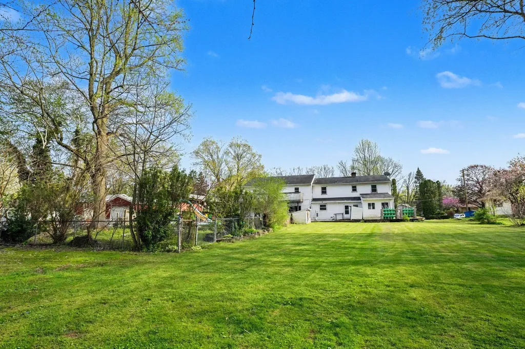 3426 Meadowcroft Avenue Kalamazoo Charter Township MI 49004