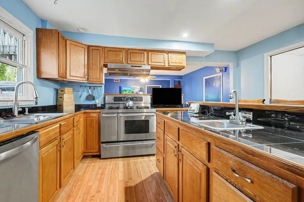 3426 Meadowcroft Avenue Kalamazoo Charter Township MI 49004