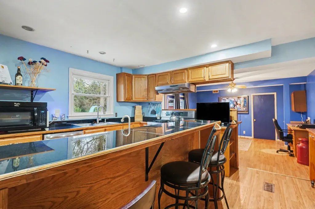 3426 Meadowcroft Avenue Kalamazoo Charter Township MI 49004
