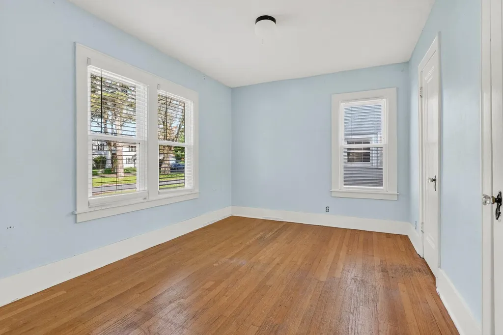 616 Pinehurst Boulevard Kalamazoo Charter Township MI 49006