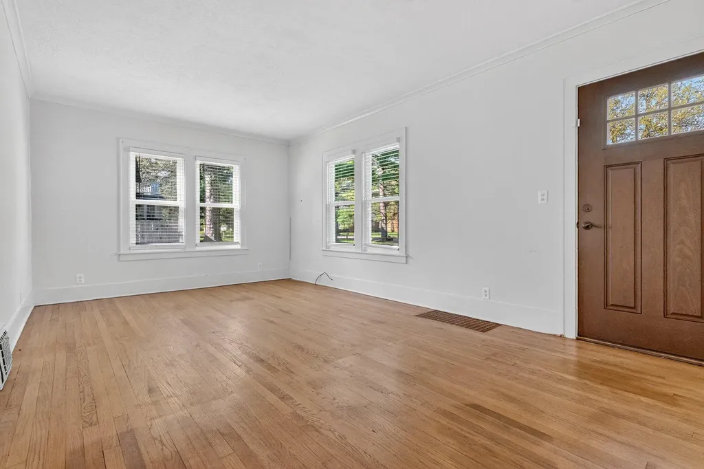 616 Pinehurst Boulevard Kalamazoo Charter Township MI 49006