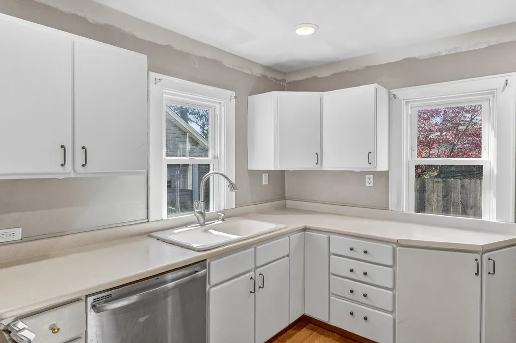 616 Pinehurst Boulevard Kalamazoo Charter Township MI 49006