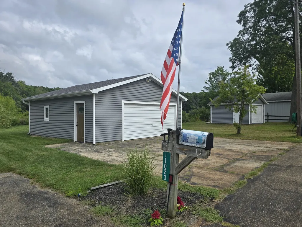 11023 Pennock Lane Barry Township MI 49046