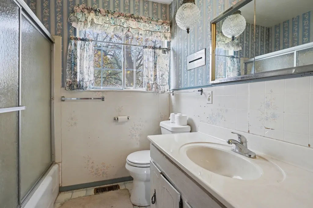 7639 Walcott Street Portage City MI 49024