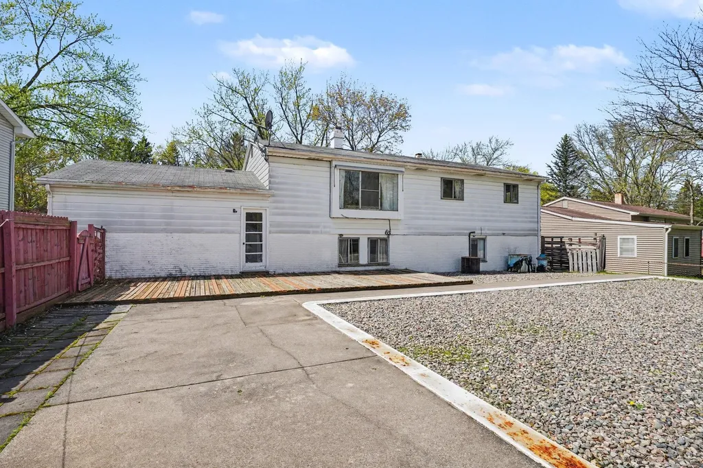 7639 Walcott Street Portage City MI 49024