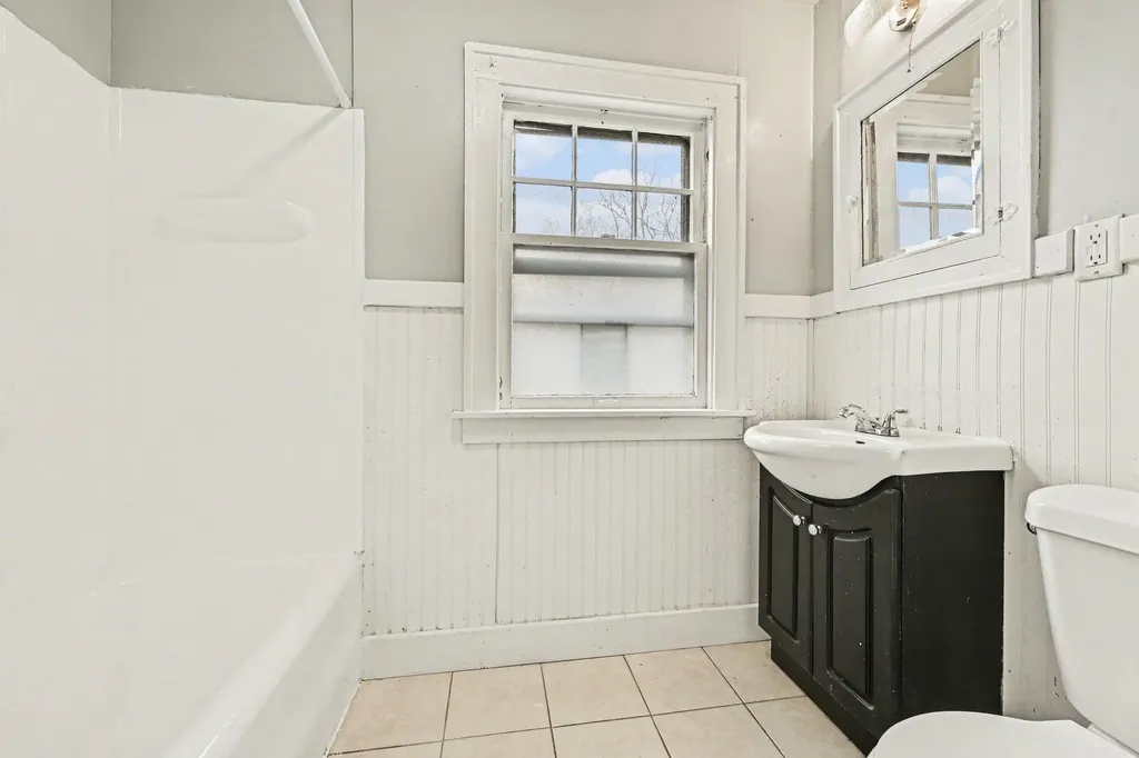 915 Walwood Place Kalamazoo City MI 49007