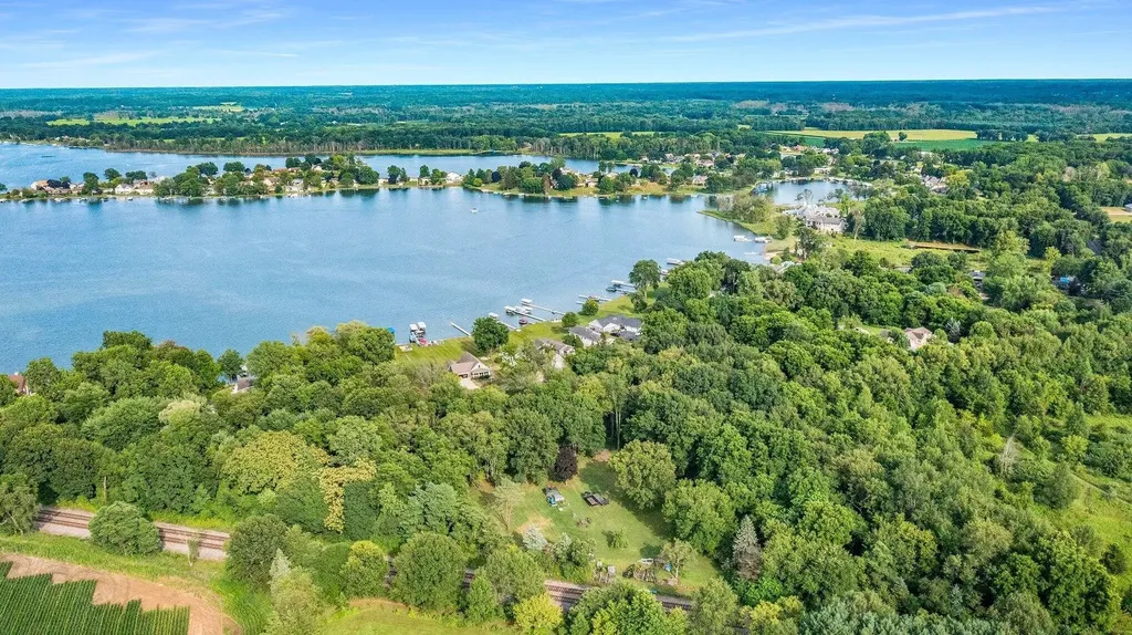 11987 W Indian Lake Drive Brady Township MI 49097